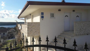 Apartments with a parking space Gornji Karin, Novigrad - 16610